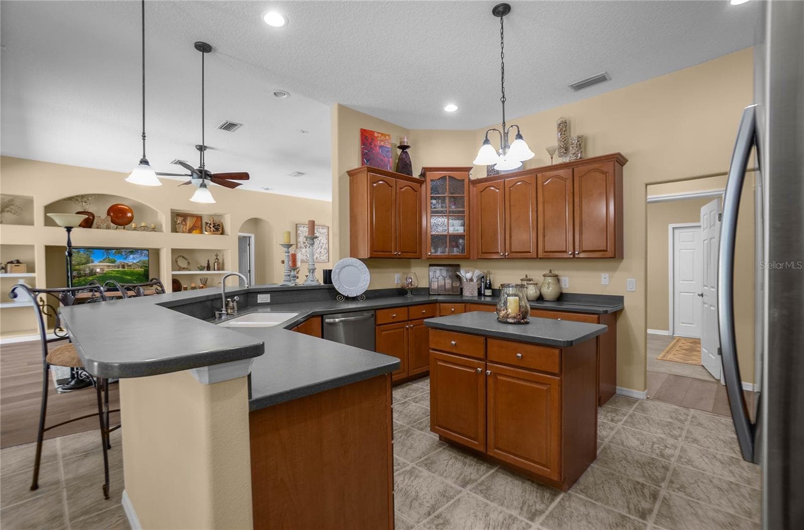 Kitchen - 9807 E LAKE TAHOE DR, INVERNESS