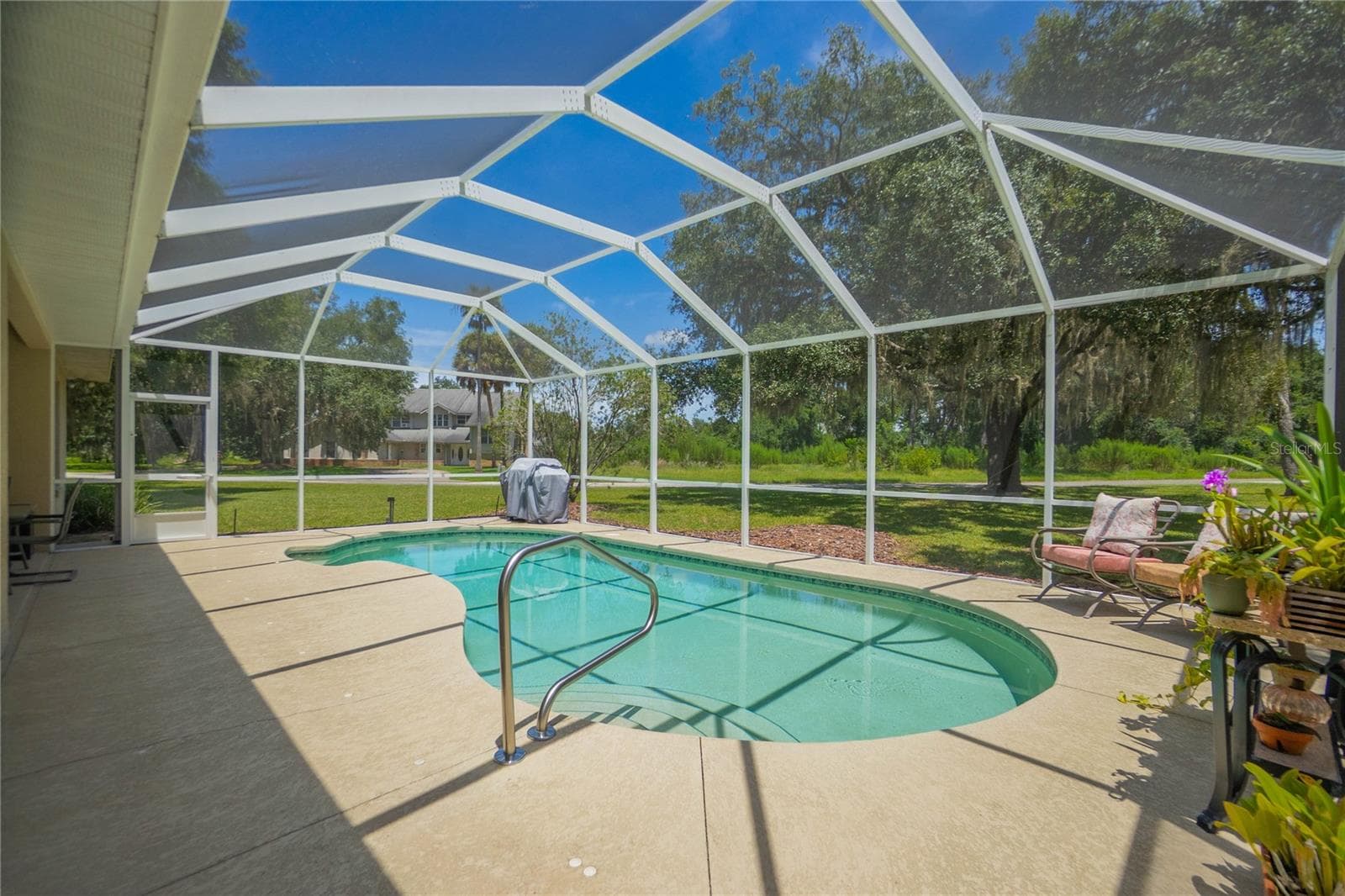 Screen Enclosed Pool - 9807 E LAKE TAHOE DR, INVERNESS
