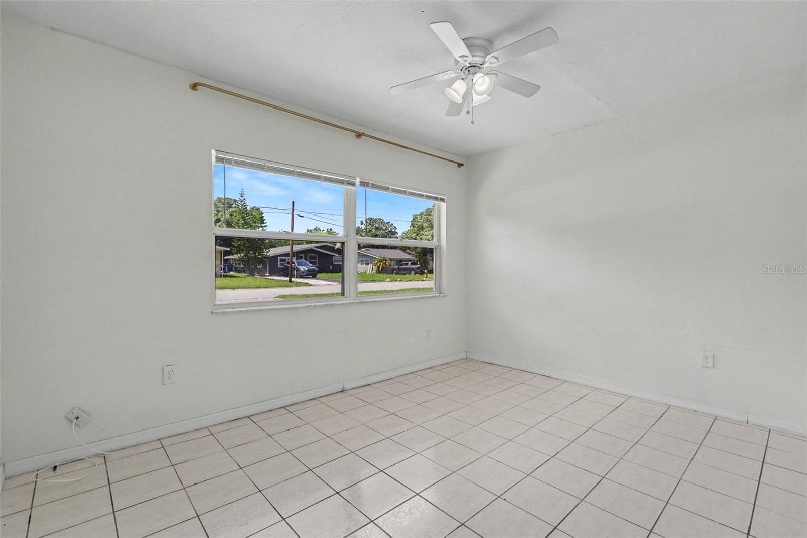 Single Family Residence at 5585 ATLANTIC AVE N, ST PETERSBURG, photo 11 of 22