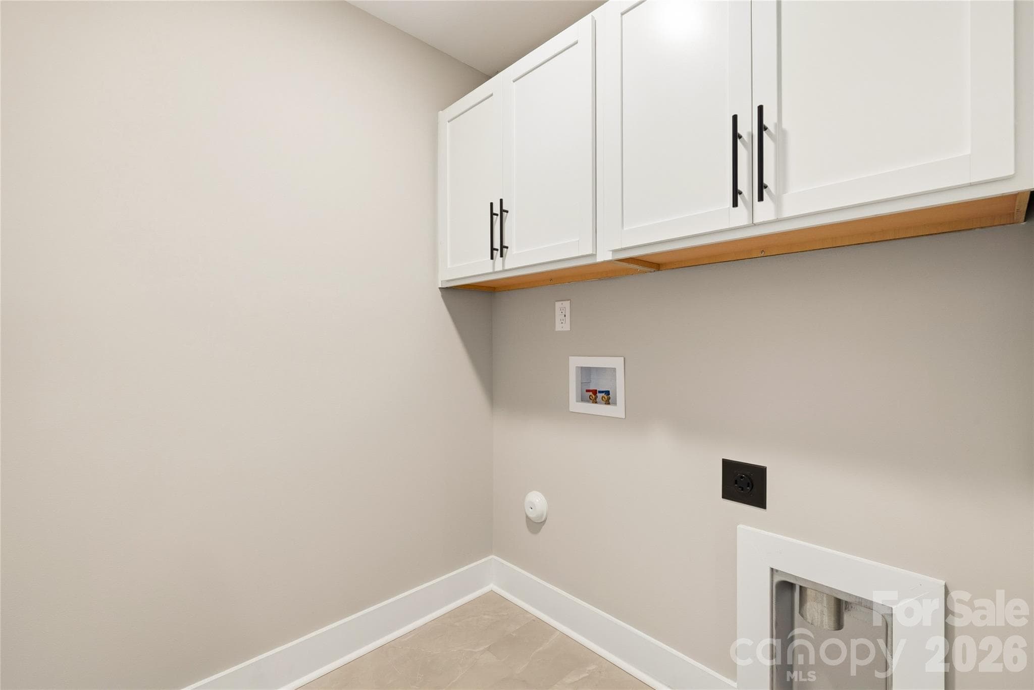 Laundry - 11591 Valley Oaks Lane, Stanfield