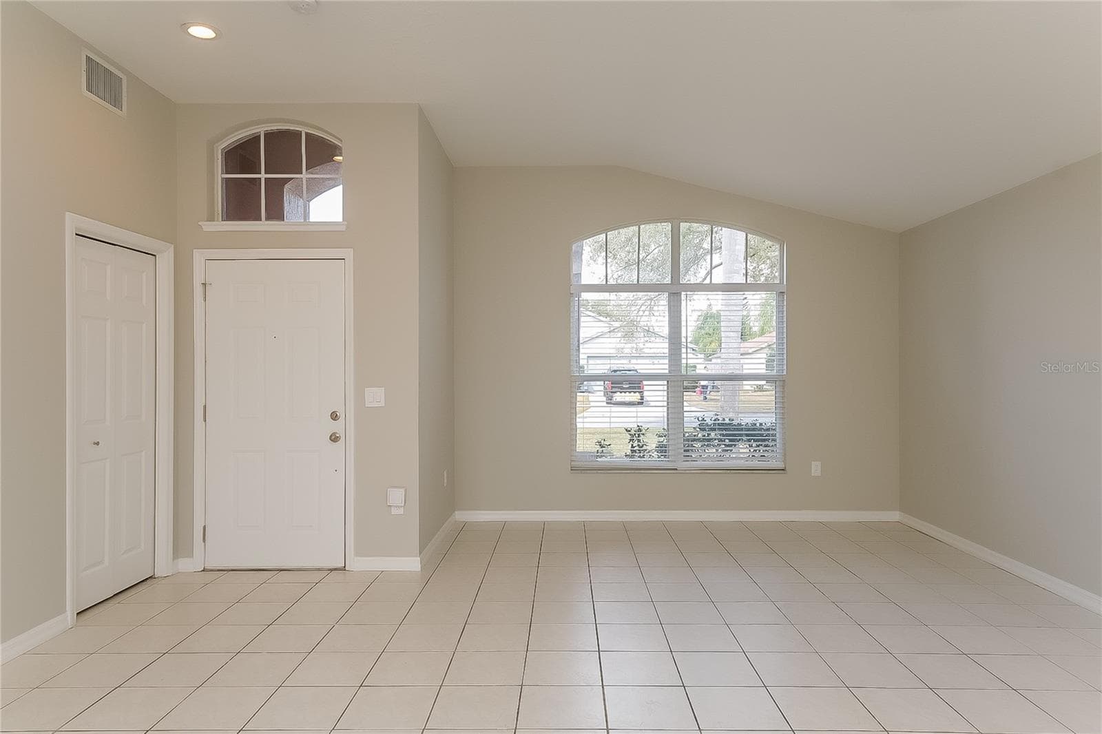 Single Family Residence at 1723 WESTERLY DR, BRANDON, photo 2 of 15