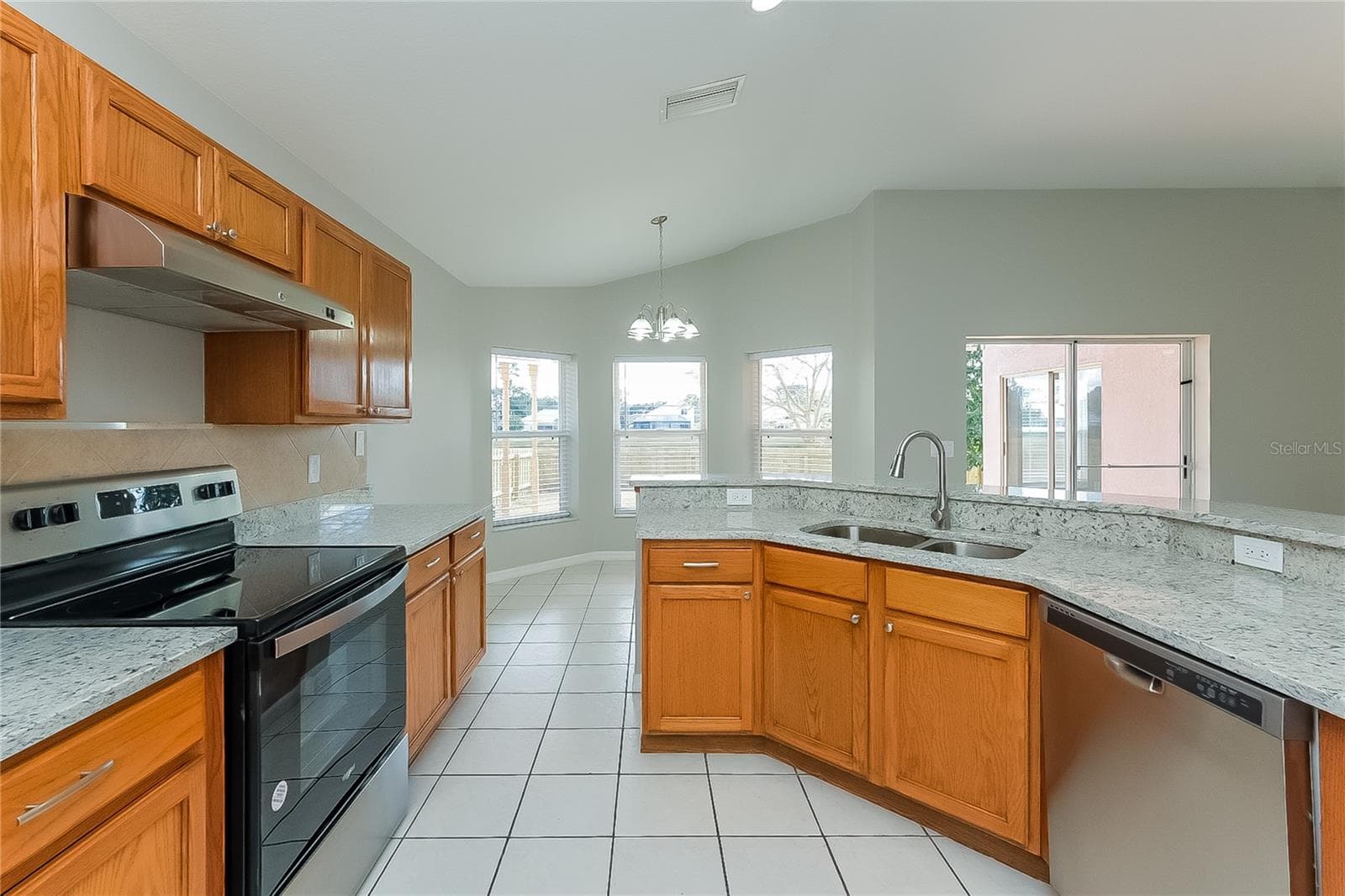 Single Family Residence at 1723 WESTERLY DR, BRANDON, photo 6 of 15