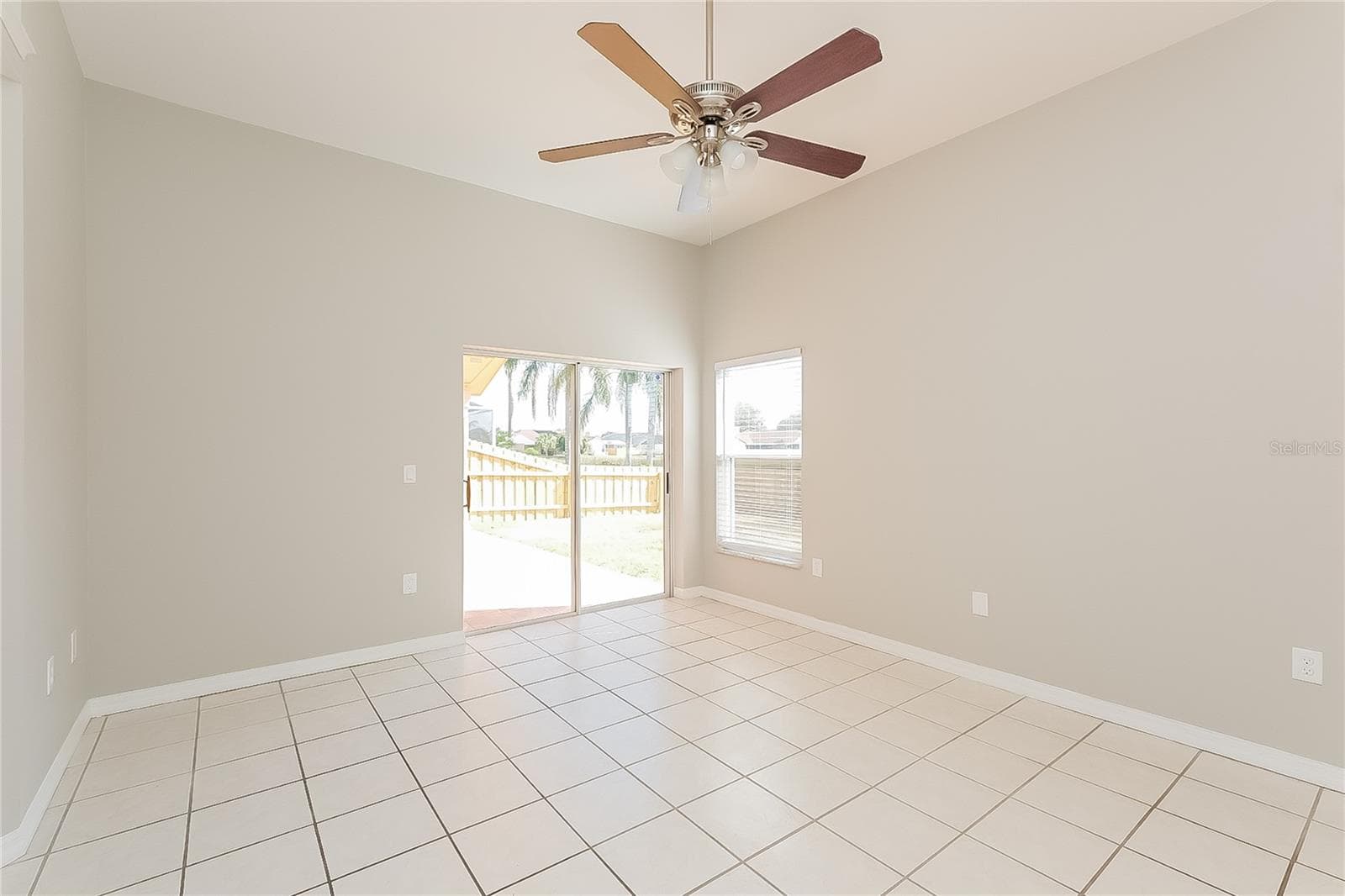 Single Family Residence at 1723 WESTERLY DR, BRANDON, photo 8 of 15