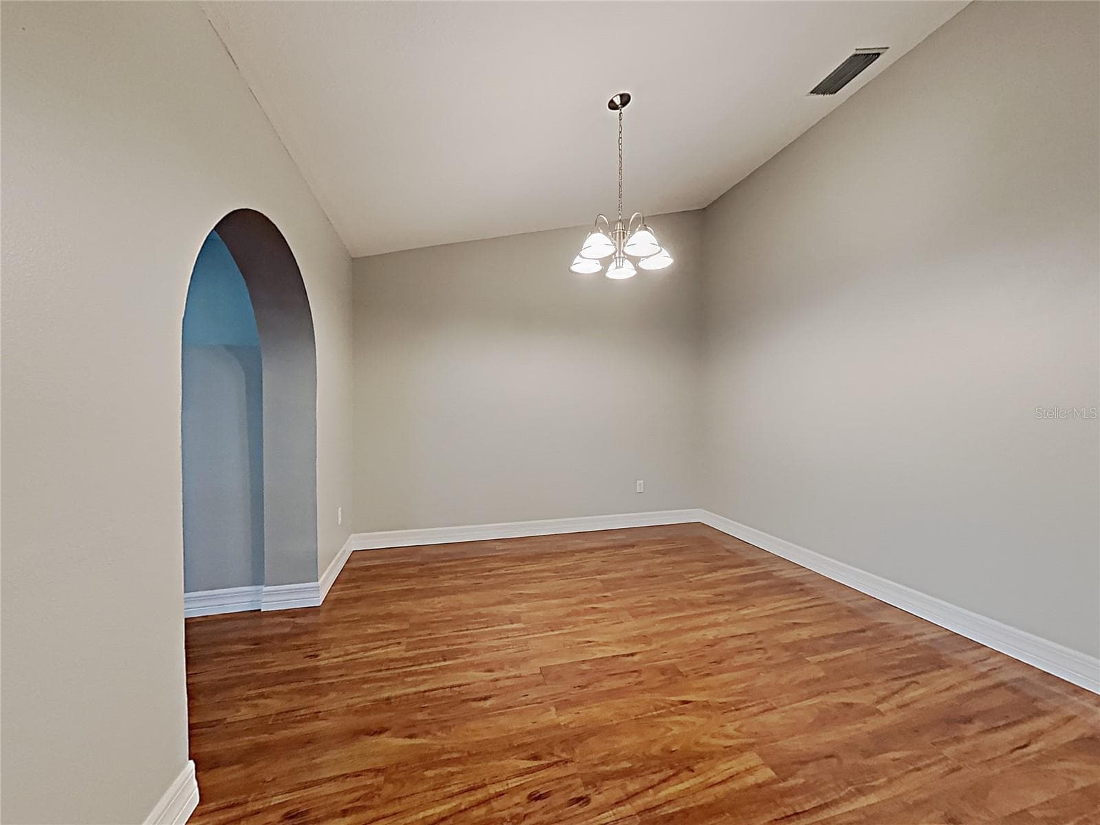 Single Family Residence at 1237 BARMERE LN, BRANDON, photo 3 of 21