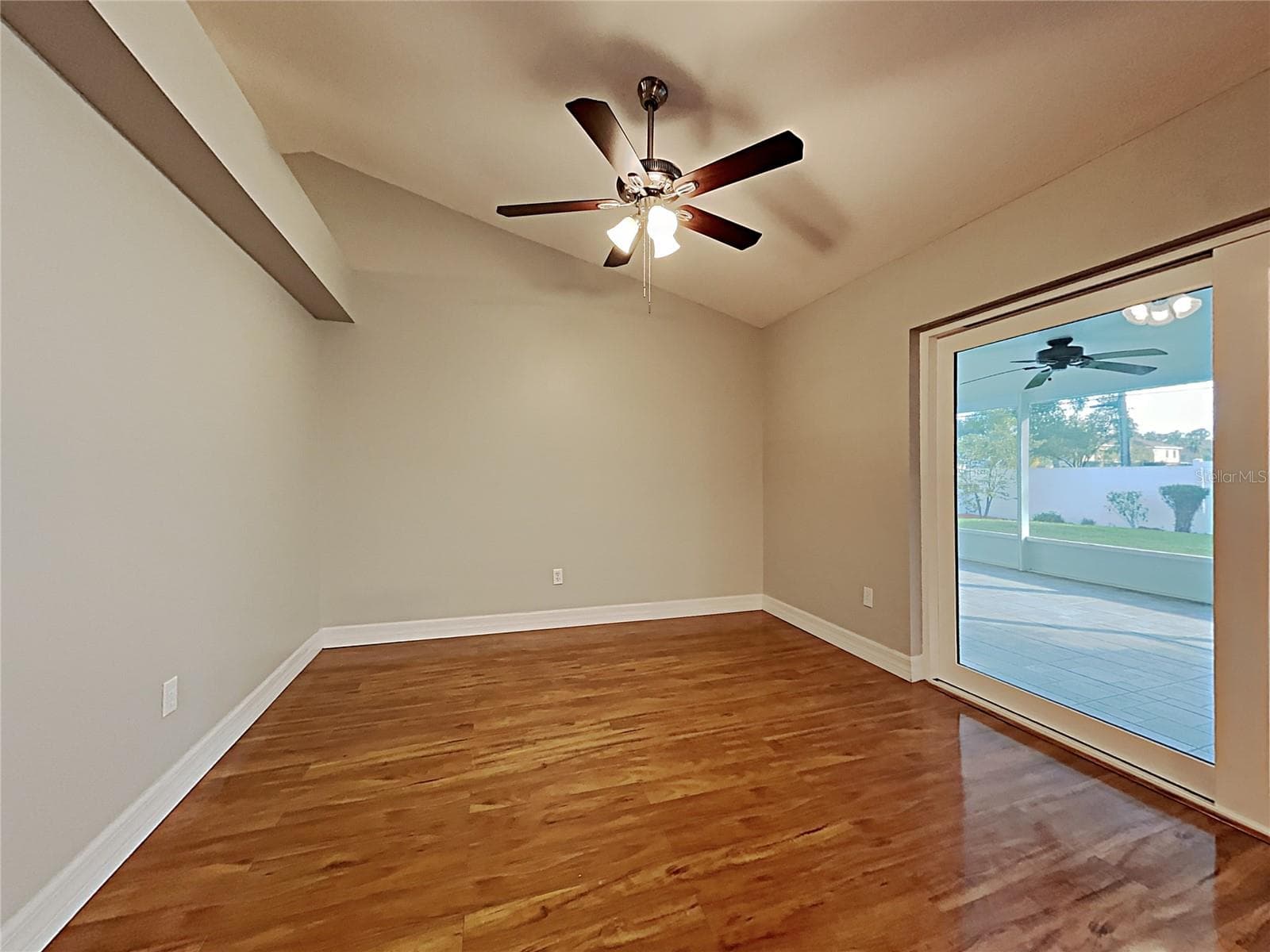 Single Family Residence at 1237 BARMERE LN, BRANDON, photo 6 of 21