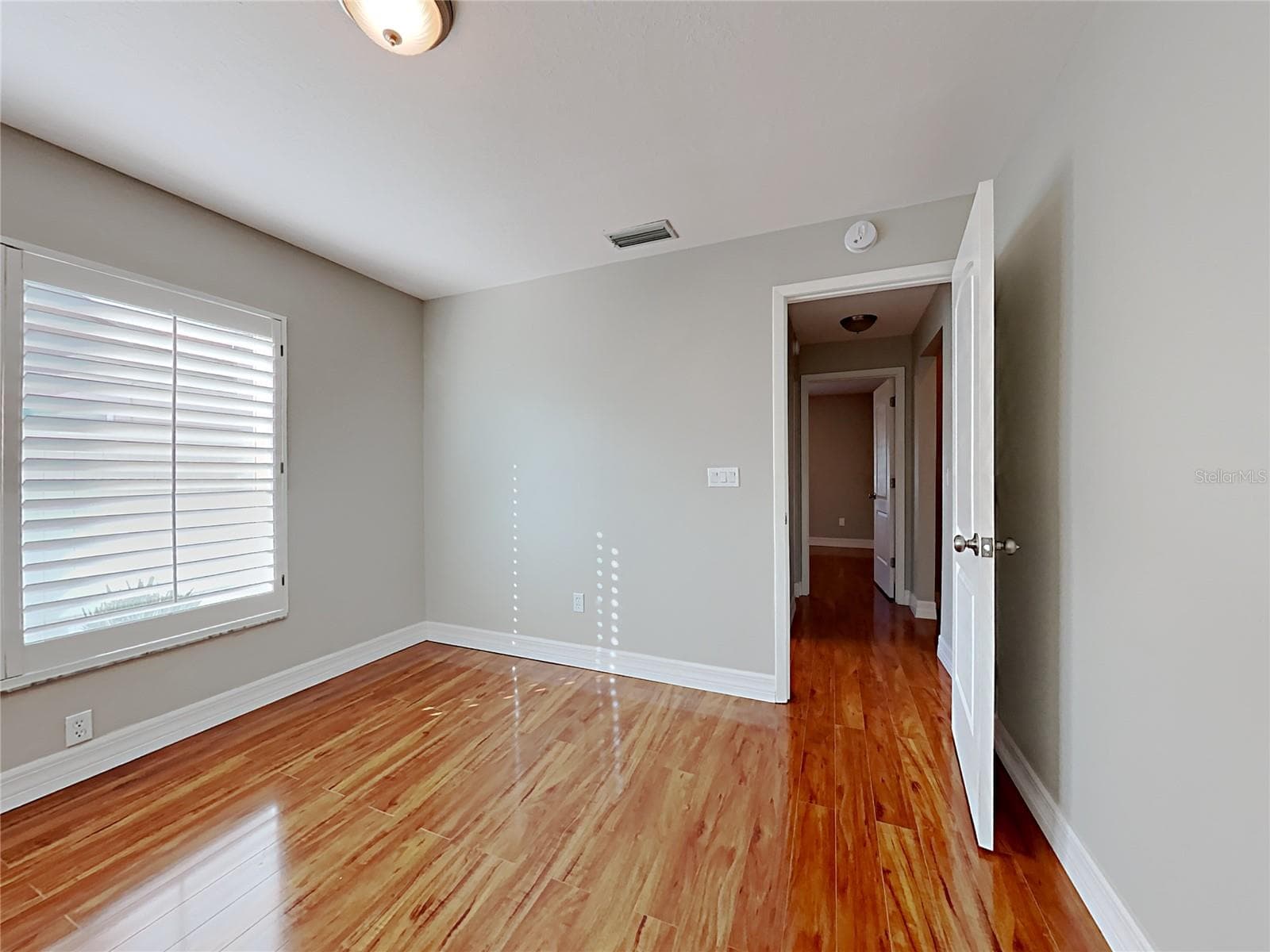 Single Family Residence at 1237 BARMERE LN, BRANDON, photo 7 of 21