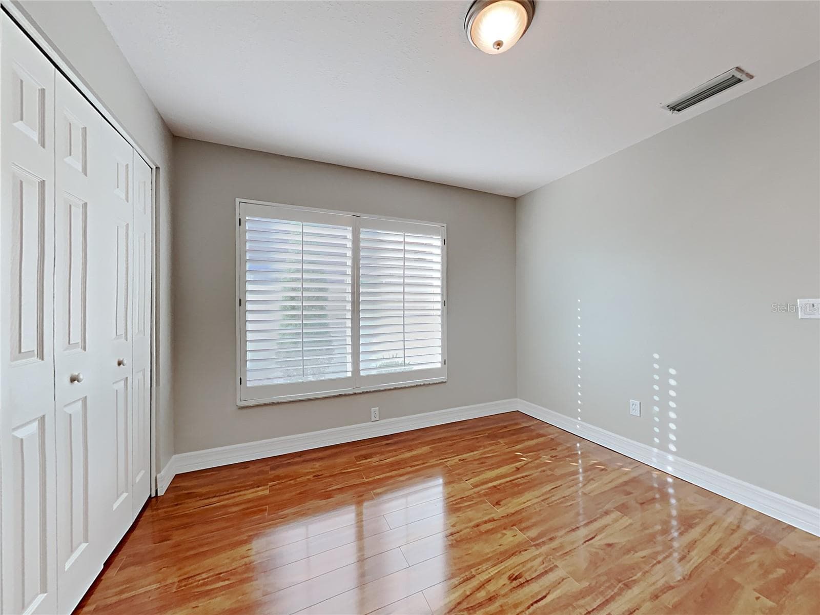 Single Family Residence at 1237 BARMERE LN, BRANDON, photo 8 of 21