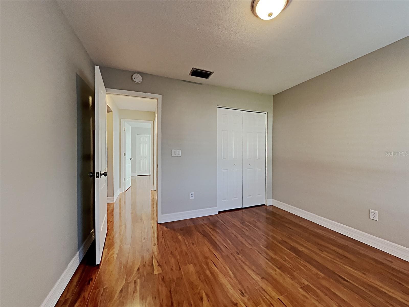 Single Family Residence at 1237 BARMERE LN, BRANDON, photo 9 of 21