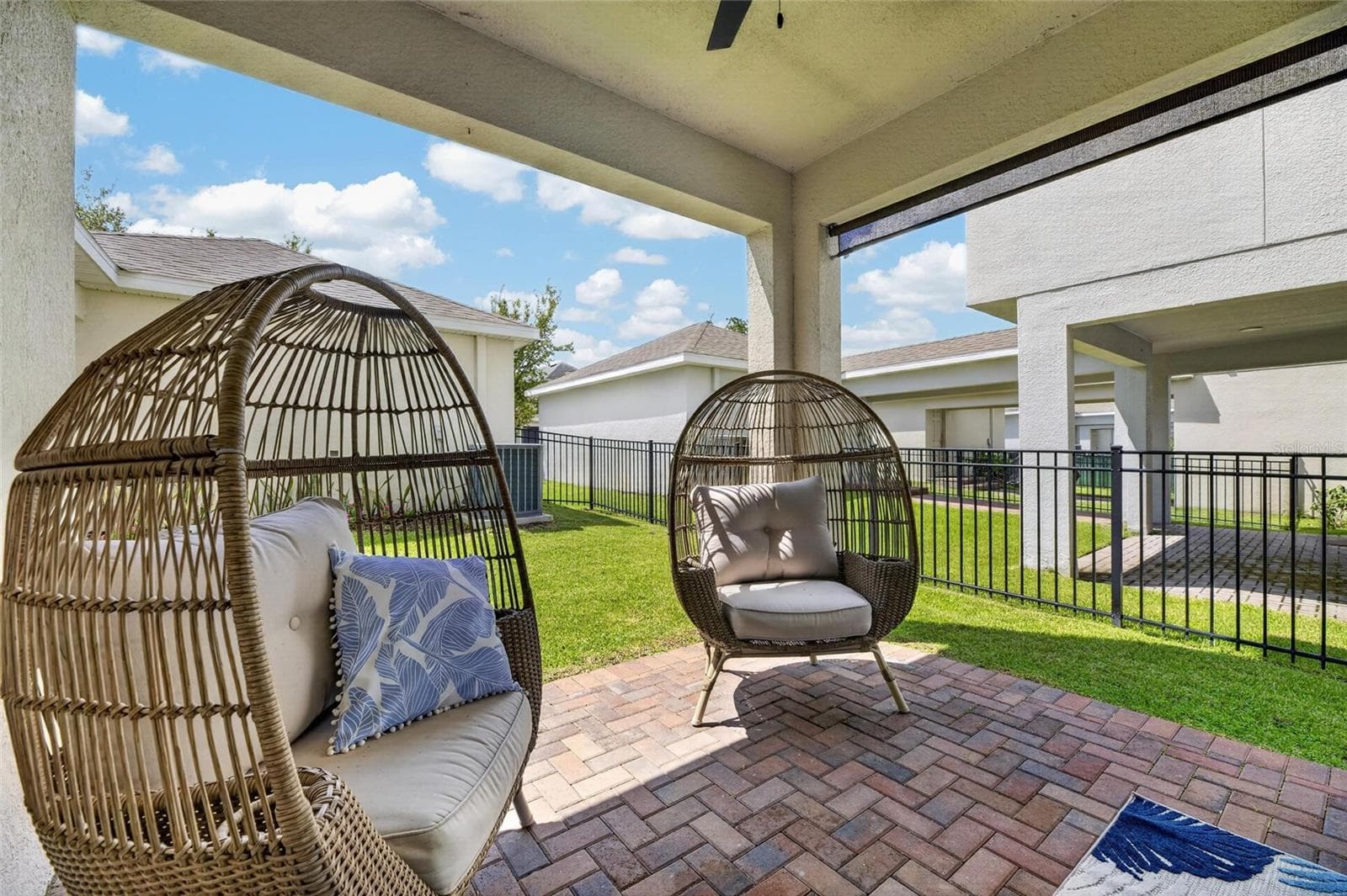 Single Family Residence at 7113 BOWSPIRIT PL, APOLLO BEACH, photo 4 of 84