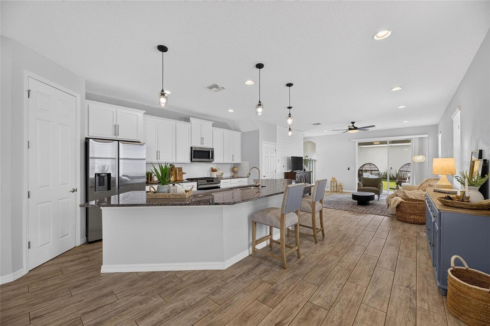 Single Family Residence at 7113 BOWSPIRIT PL, APOLLO BEACH, photo 16 of 84
