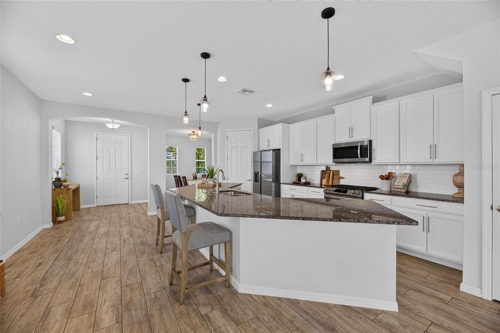 Single Family Residence at 7113 BOWSPIRIT PL, APOLLO BEACH, photo 18 of 84