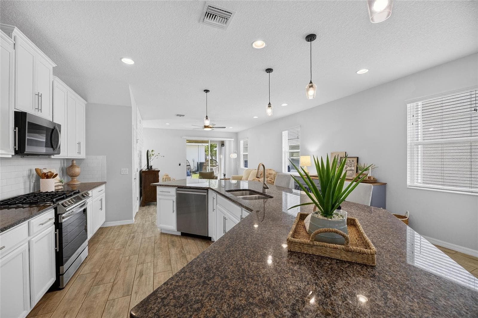 Single Family Residence at 7113 BOWSPIRIT PL, APOLLO BEACH, photo 21 of 84