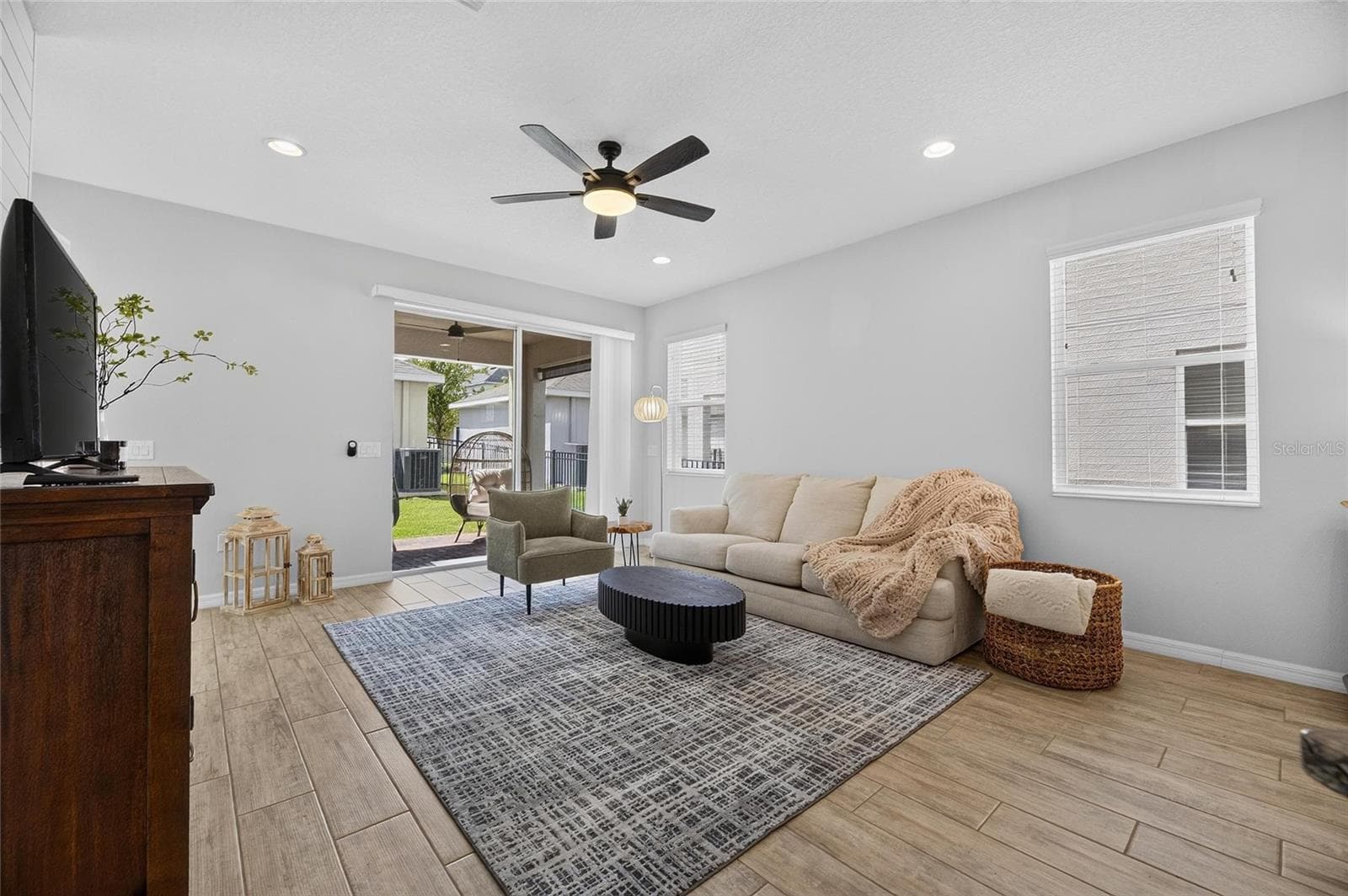 Single Family Residence at 7113 BOWSPIRIT PL, APOLLO BEACH, photo 24 of 84