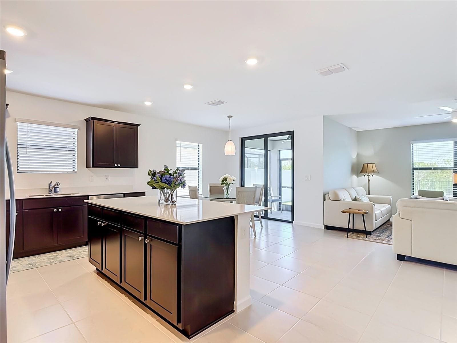 Single Family Residence at 1211 CALOOSA COVE DR, LABELLE, photo 5 of 72