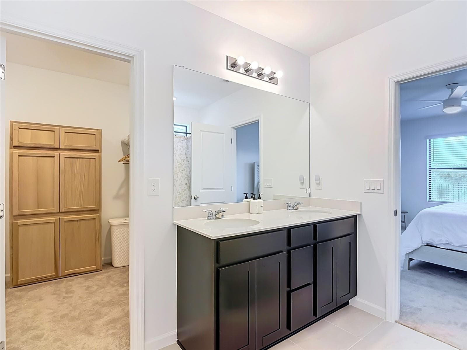 Single Family Residence at 1211 CALOOSA COVE DR, LABELLE, photo 27 of 72