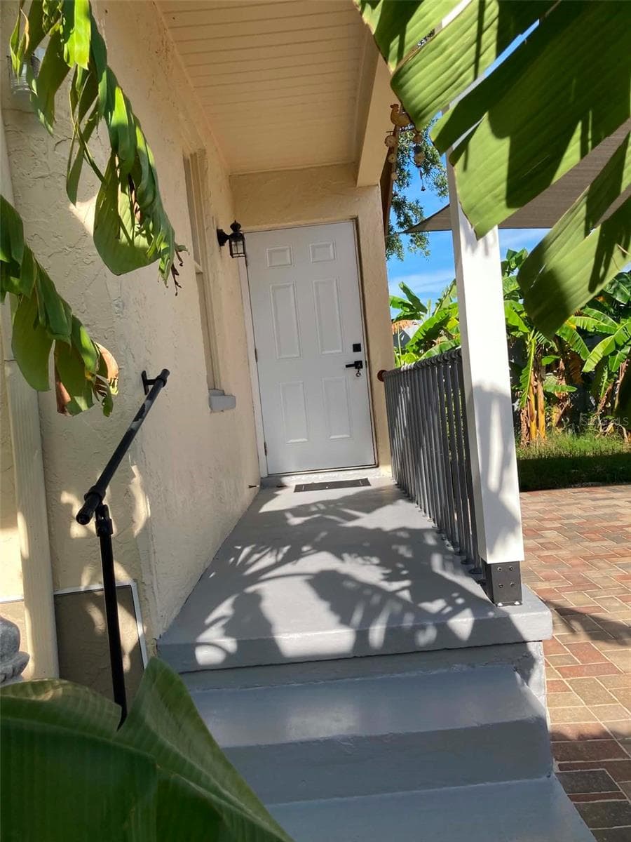Half Duplex at 31 W OAKWOOD ST #2, TARPON SPRINGS, photo 15 of 19