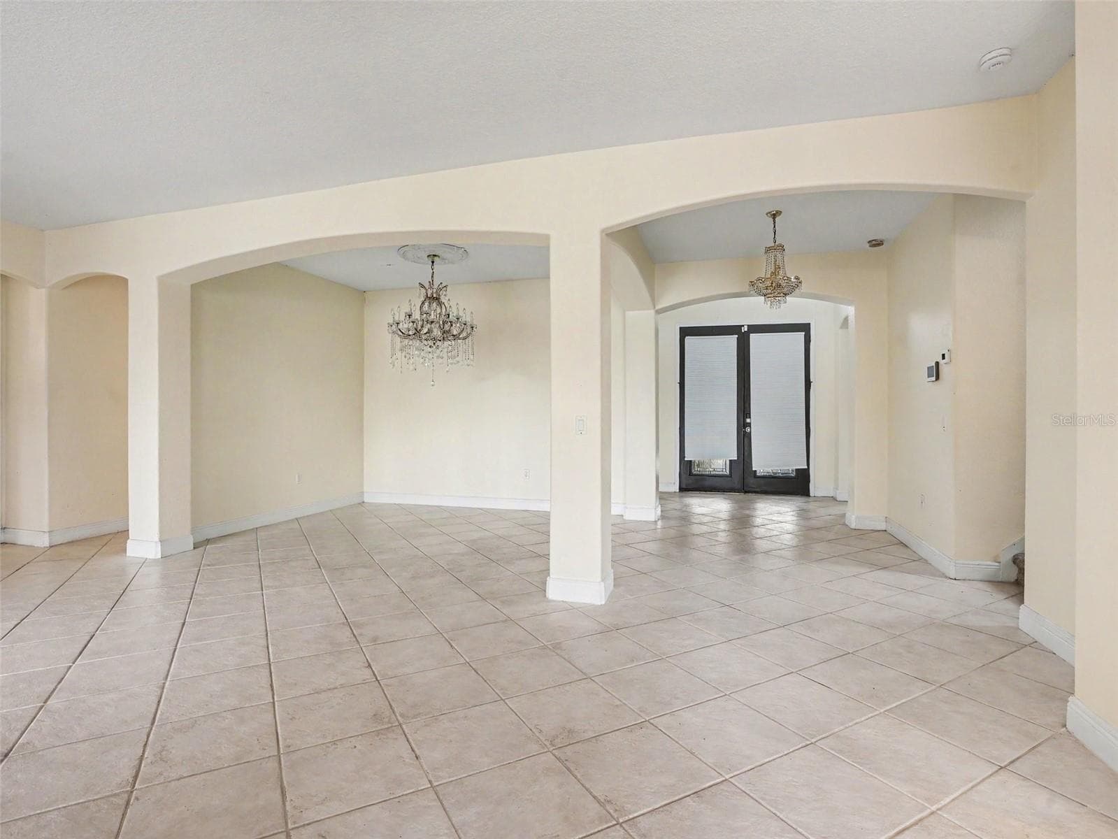Single Family Residence at 1711 WINDWARD OAKS CT, KISSIMMEE, photo 4 of 33
