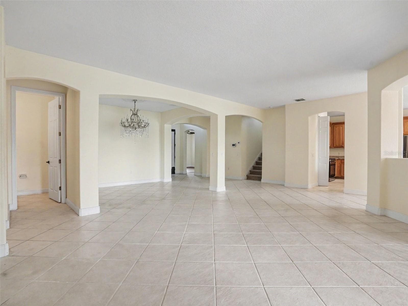 Single Family Residence at 1711 WINDWARD OAKS CT, KISSIMMEE, photo 7 of 33