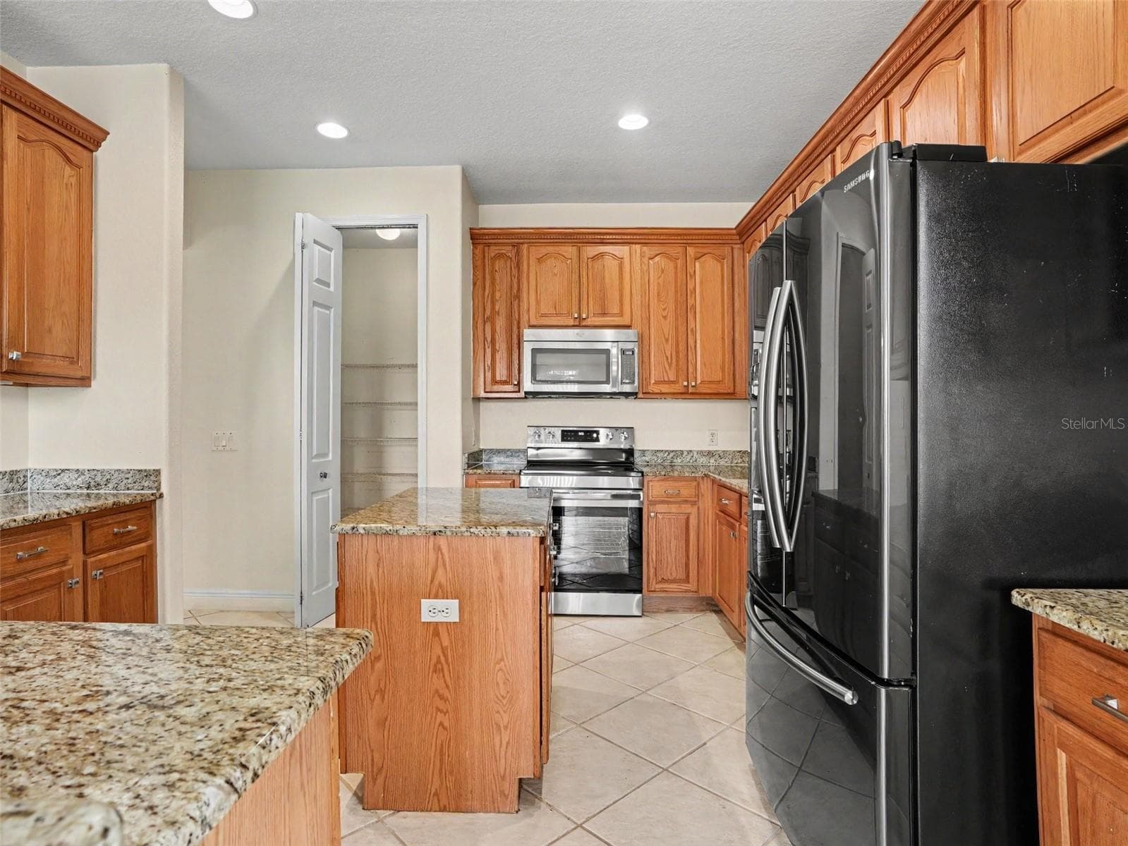 Single Family Residence at 1711 WINDWARD OAKS CT, KISSIMMEE, photo 11 of 33