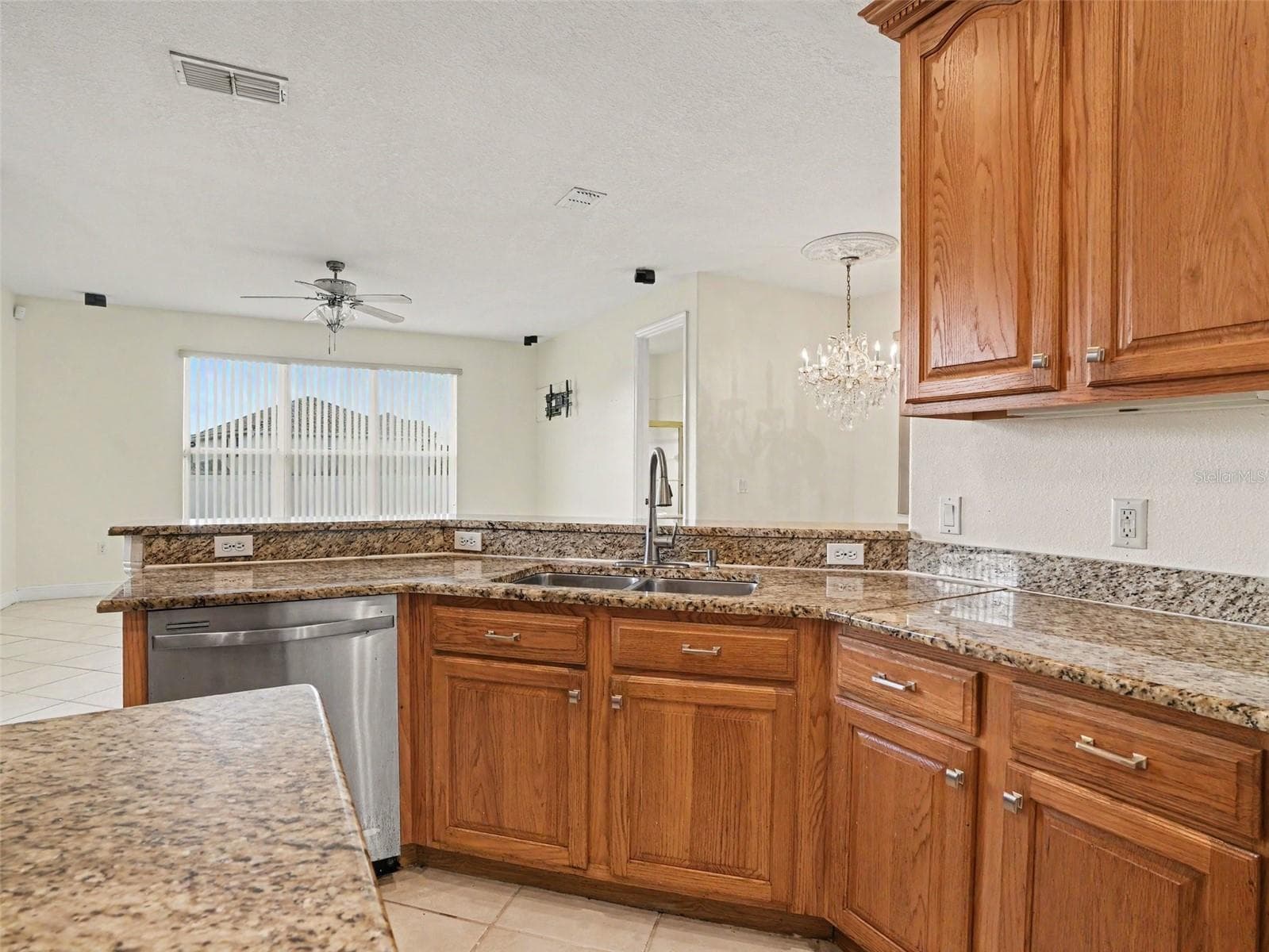 Single Family Residence at 1711 WINDWARD OAKS CT, KISSIMMEE, photo 12 of 33