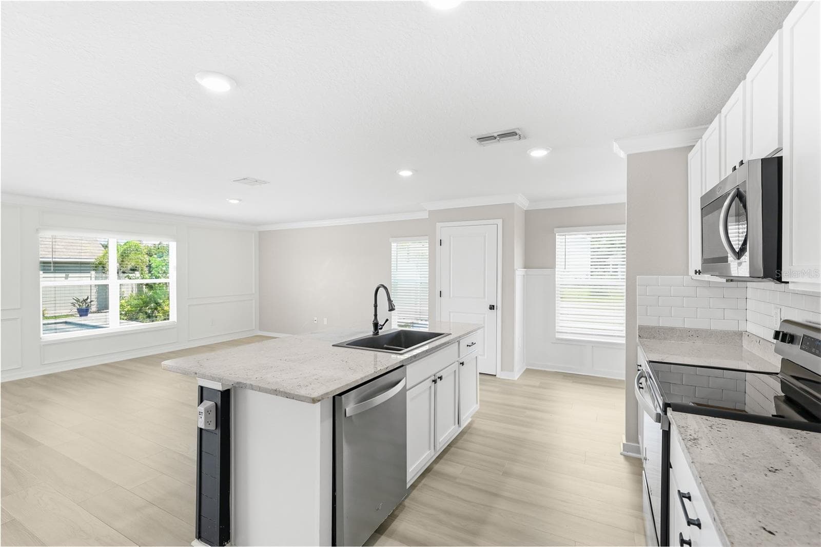 Single Family Residence at 12272 HIGH ROCK WAY, PARRISH, photo 11 of 64