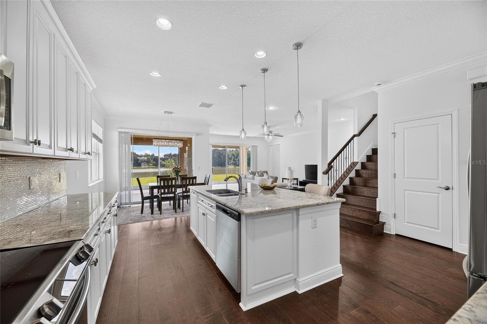 Single Family Residence at 10845 SUNDRIFT DR, TAMPA, photo 10 of 89