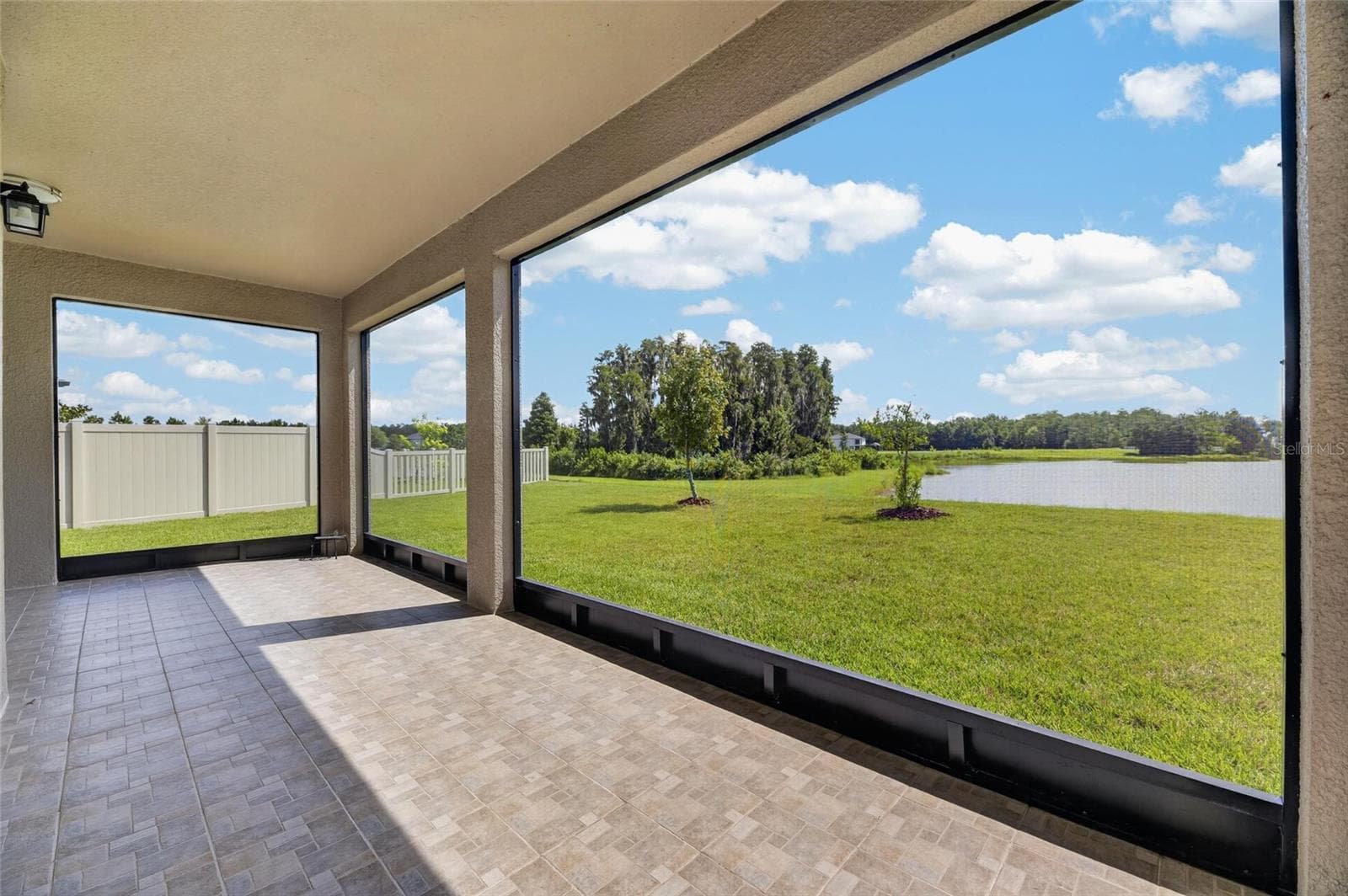 Single Family Residence at 10845 SUNDRIFT DR, TAMPA, photo 33 of 89