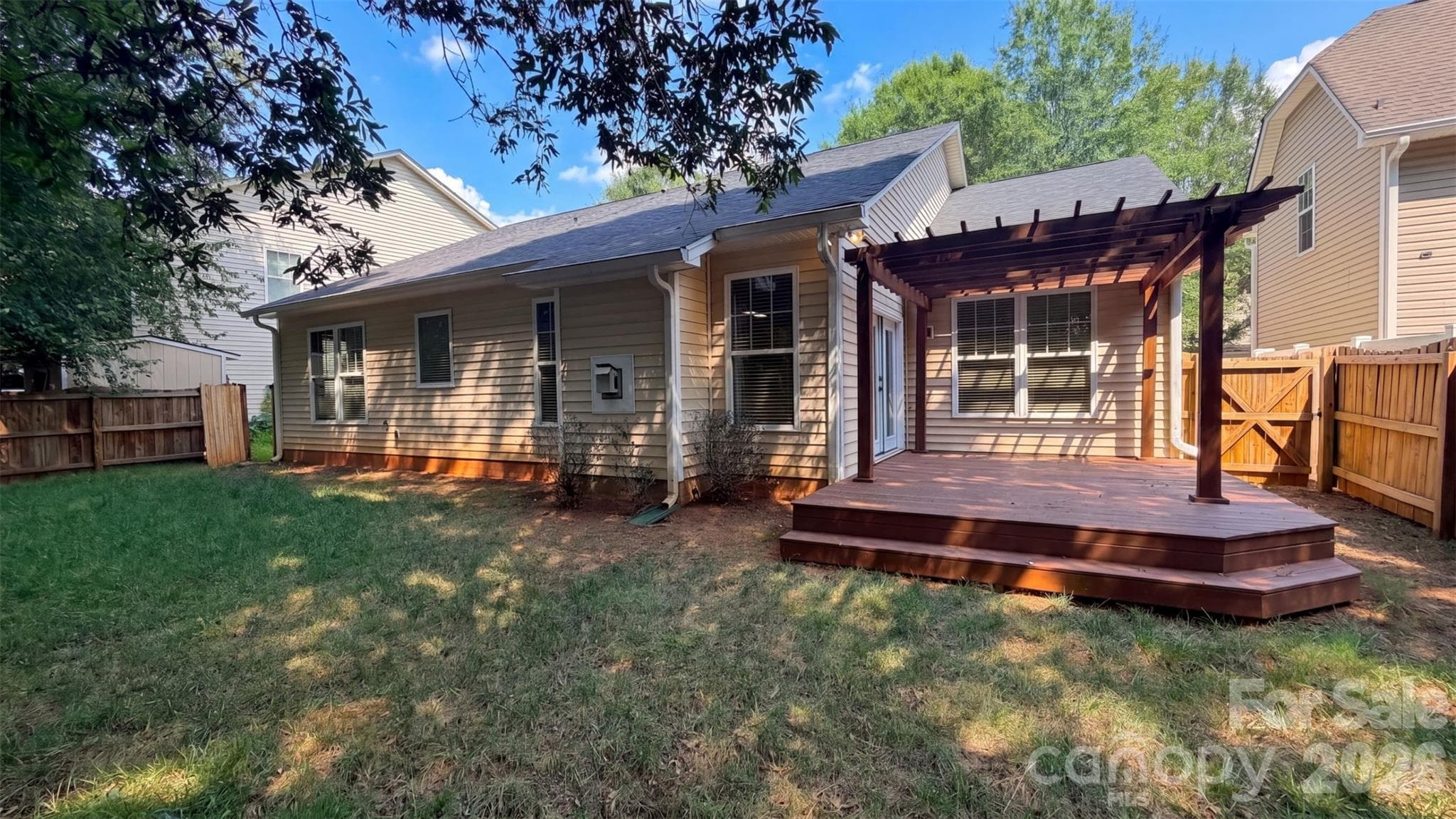 Single Family Residence at 12740 Windyedge Road, Huntersville, photo 5 of 16