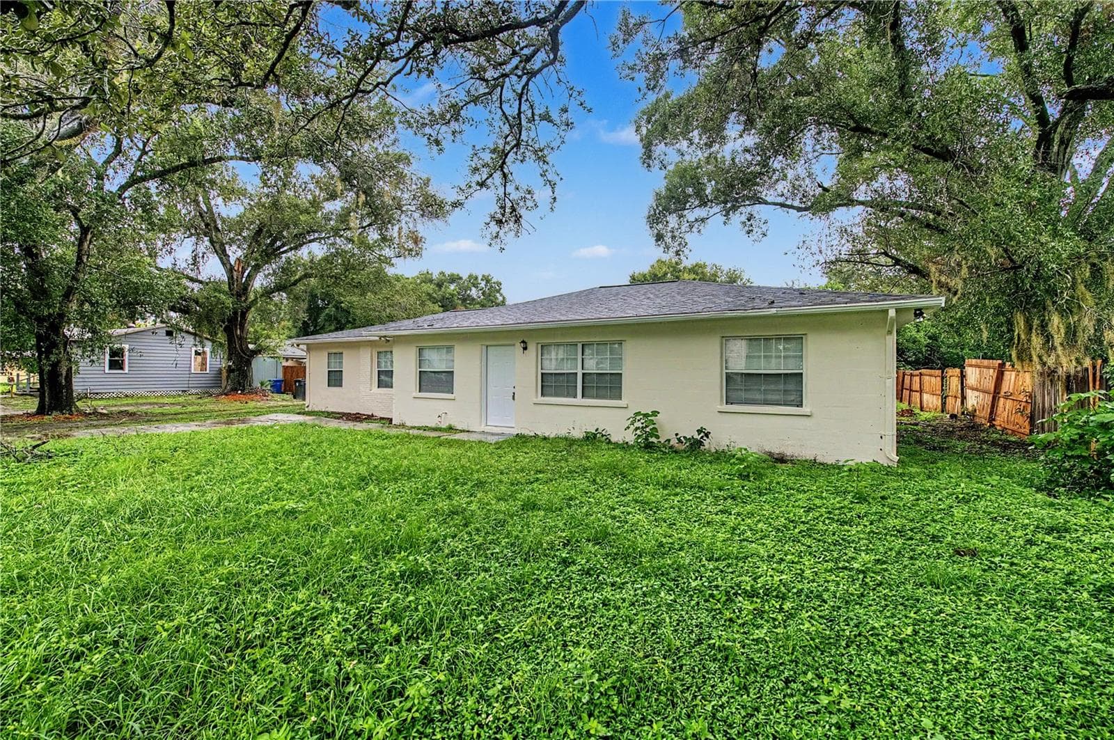 Single Family Residence at 810 E 120TH AVE, TAMPA, photo 39 of 49