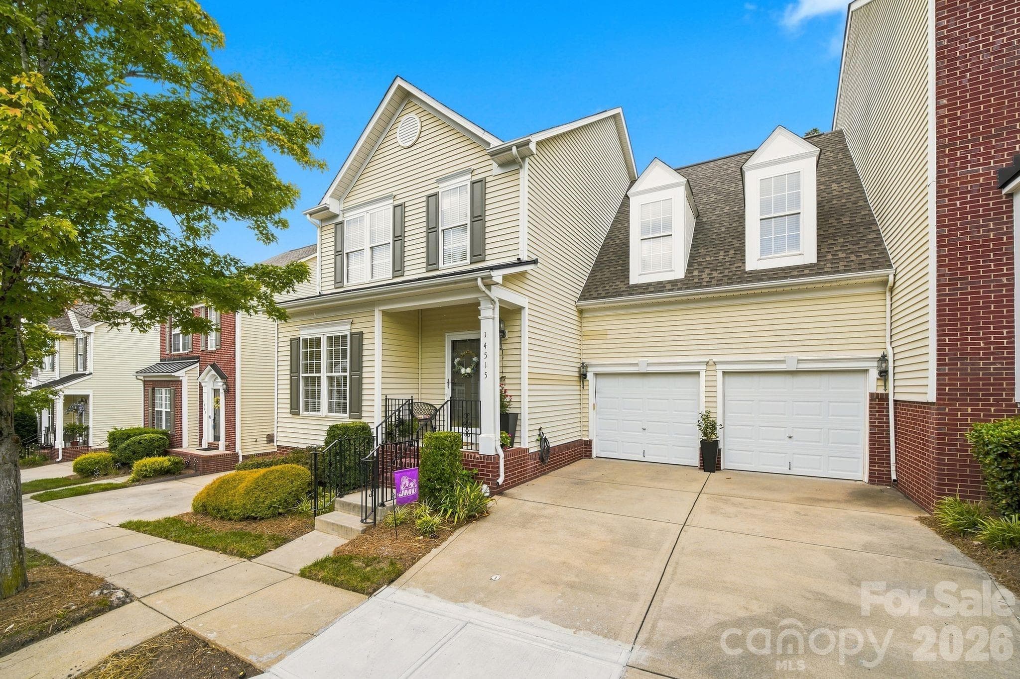 Townhouse at 14515 Greenpoint Lane, Huntersville, photo 2 of 40