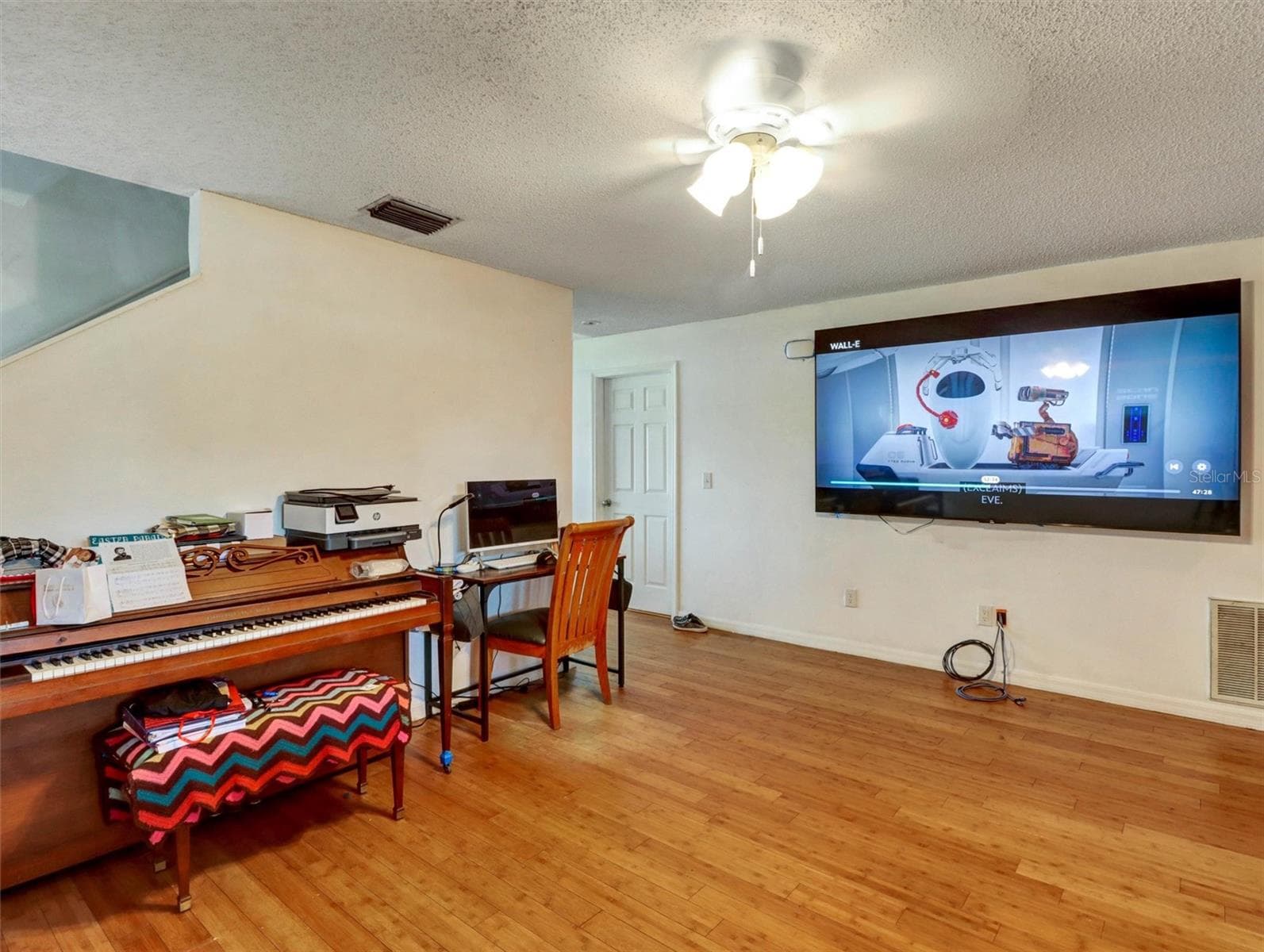 Single Family Residence at 22817 SAINT THOMAS CIR, LUTZ, photo 14 of 27