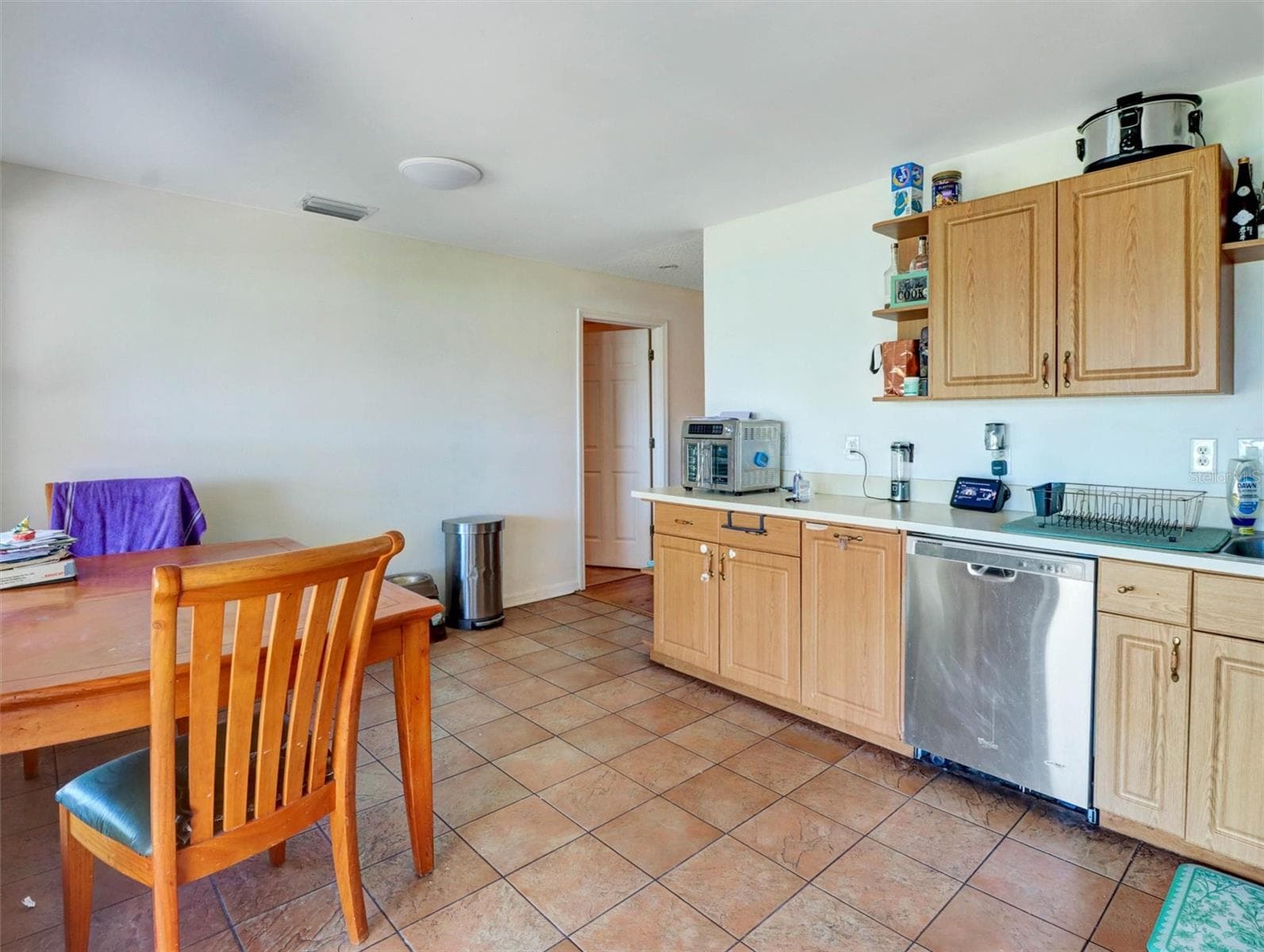 Single Family Residence at 22817 SAINT THOMAS CIR, LUTZ, photo 15 of 27