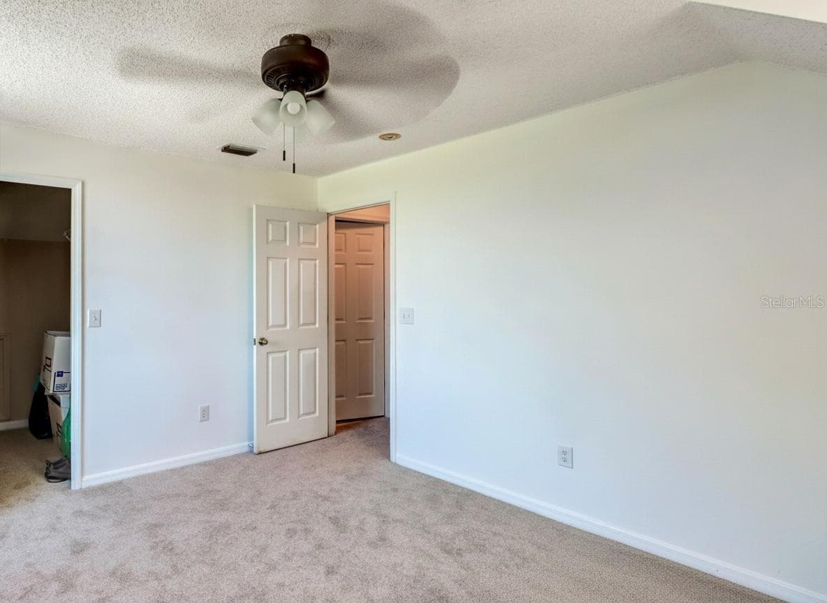 Single Family Residence at 22817 SAINT THOMAS CIR, LUTZ, photo 24 of 27