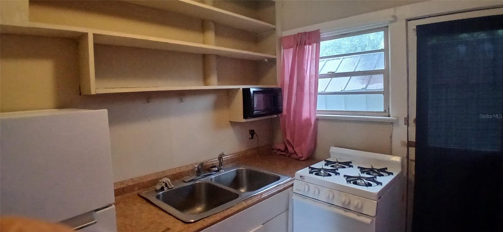Kitchen Studio - 2055 28TH AVE N, ST PETERSBURG