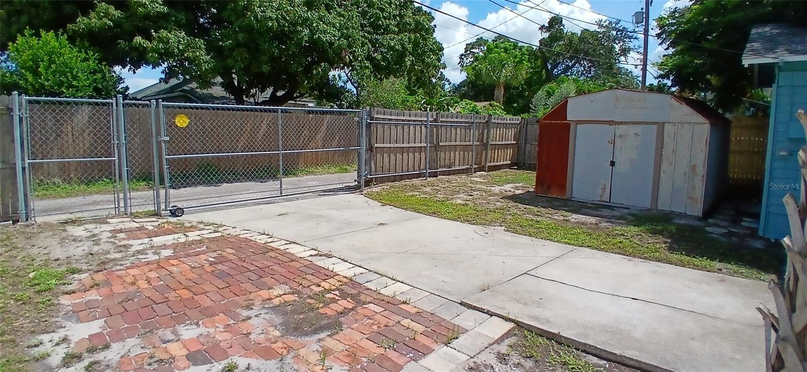 Alley Access with Parking pad - 2055 28TH AVE N, ST PETERSBURG