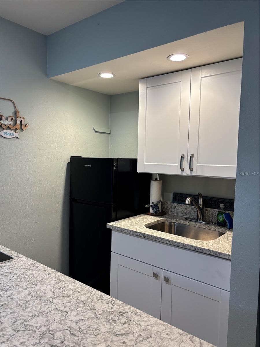 Condominium at 170 ROOSEVELT DR #17, SARASOTA, photo 8 of 18