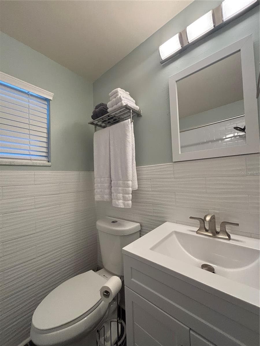 Condominium at 170 ROOSEVELT DR #17, SARASOTA, photo 14 of 18