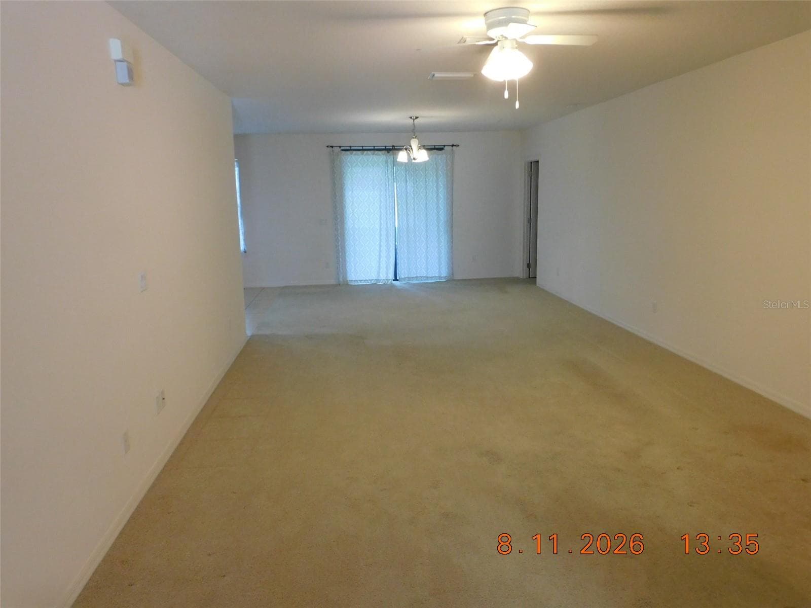 Single Family Residence at 2916 CASABELLA DR, KISSIMMEE, photo 2 of 15