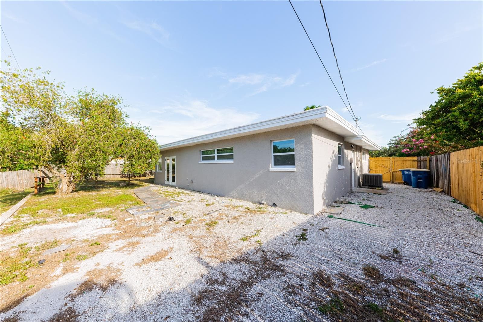 Single Family Residence at 1574 SOUVENIR DR, CLEARWATER, photo 13 of 99