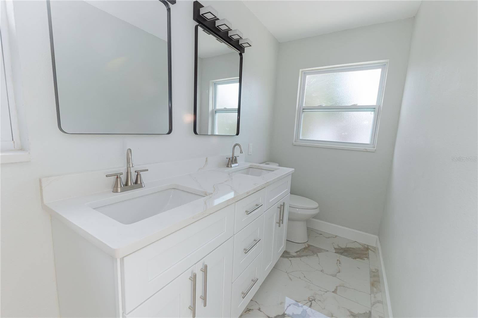 Single Family Residence at 1574 SOUVENIR DR, CLEARWATER, photo 37 of 99