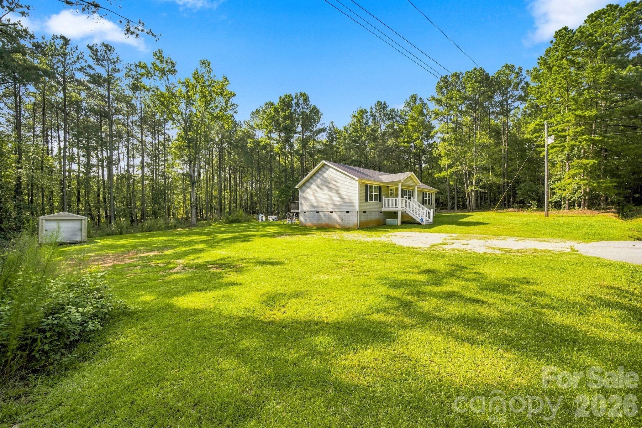 Single Family Residence at 1364 Stroupe Road, Lancaster, photo 3 of 30