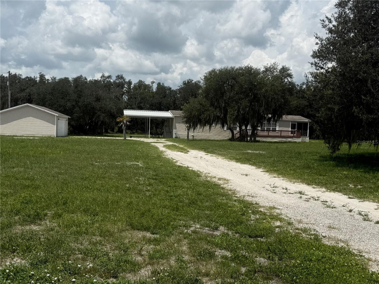 Manufactured Home at 17011 ALDERMAN TURNER RD, WIMAUMA, photo 2 of 35