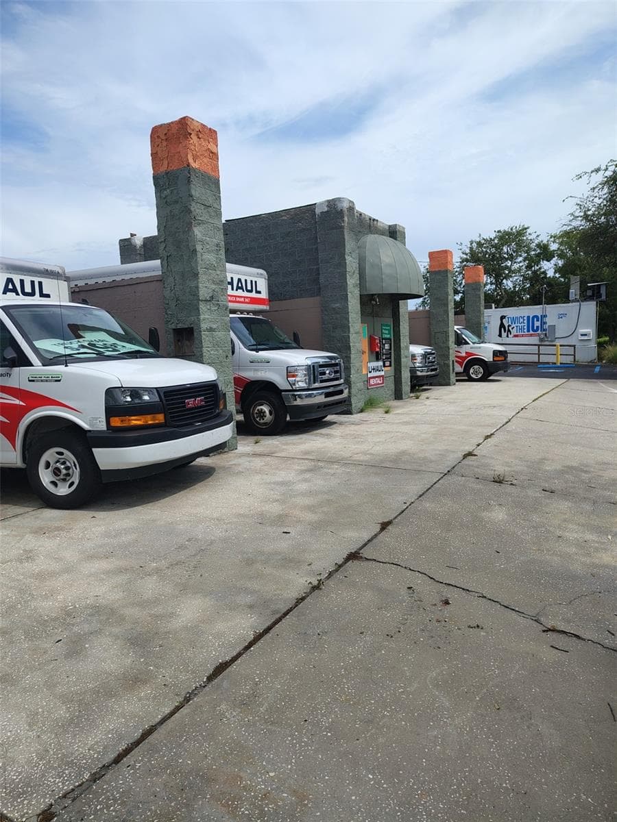 Business at 4902 S MANHATTAN AVE, TAMPA, photo 4 of 7