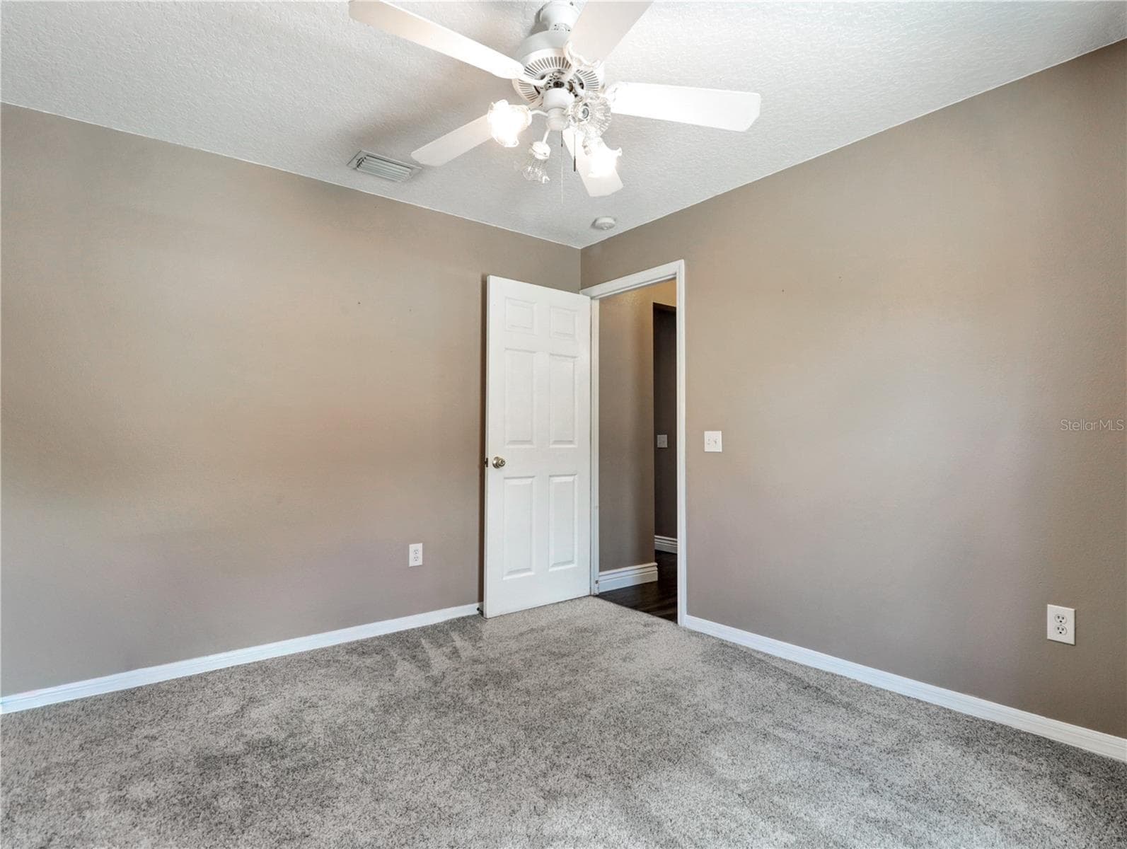 Single Family Residence at 2002 RAIN DANCE PL, BRANDON, photo 58 of 86