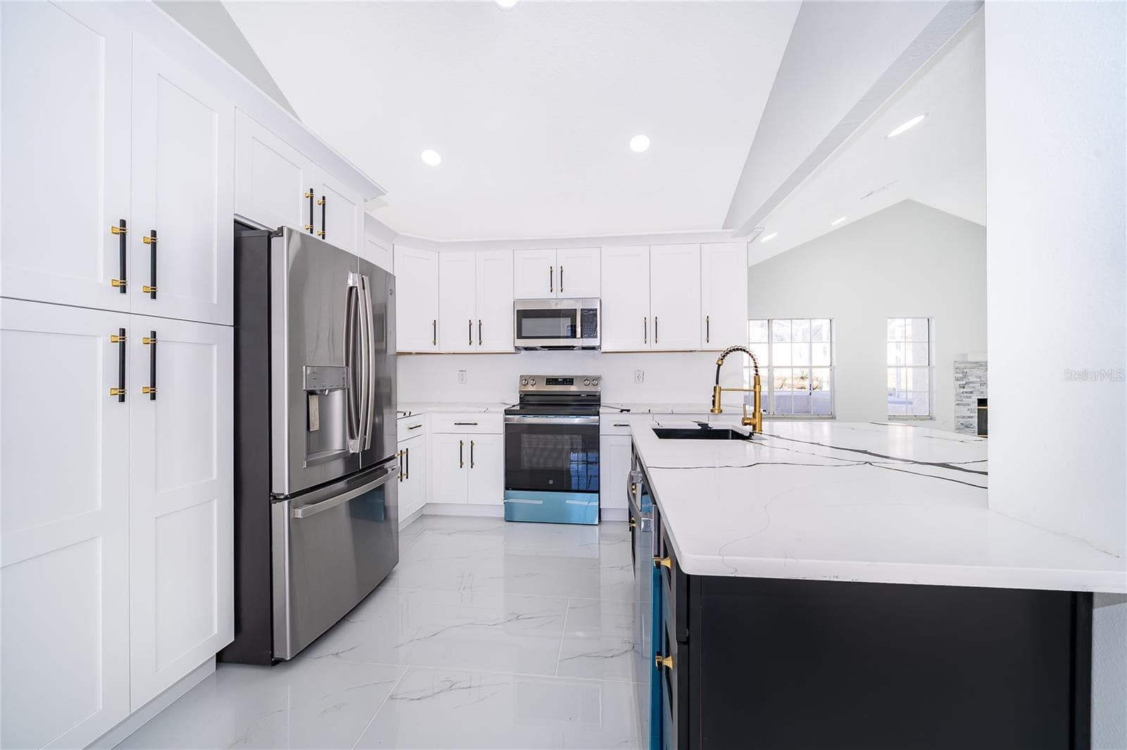 Single Family Residence at 1250 GLENMORE DR, APOPKA, photo 15 of 47