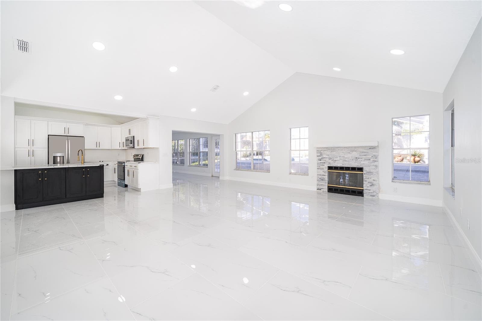 Single Family Residence at 1250 GLENMORE DR, APOPKA, photo 19 of 47