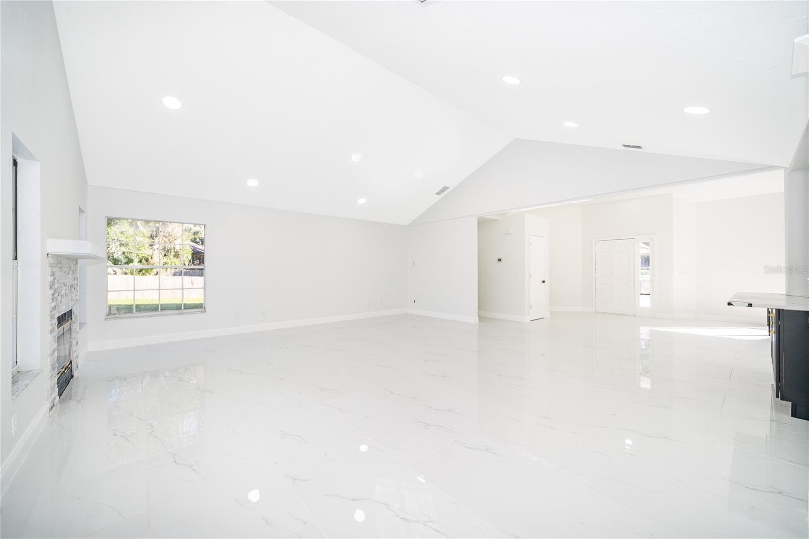 Single Family Residence at 1250 GLENMORE DR, APOPKA, photo 21 of 47