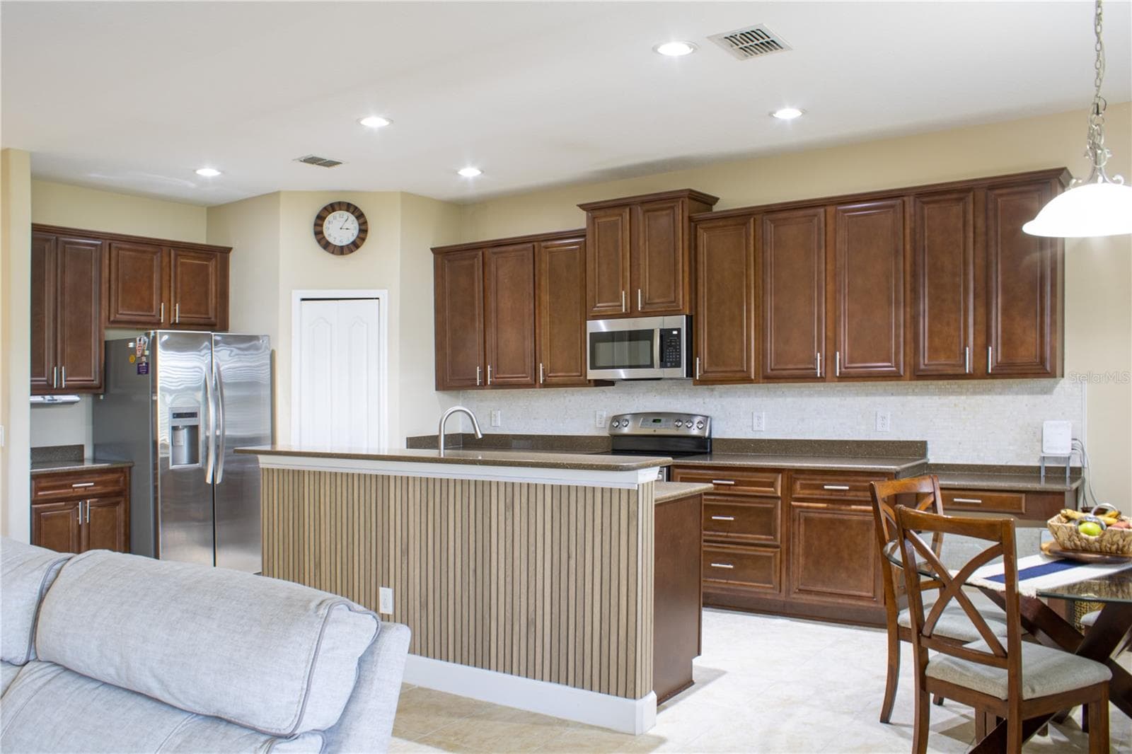 Single Family Residence at 1112 GLENRAVEN LN, CLERMONT, photo 3 of 35