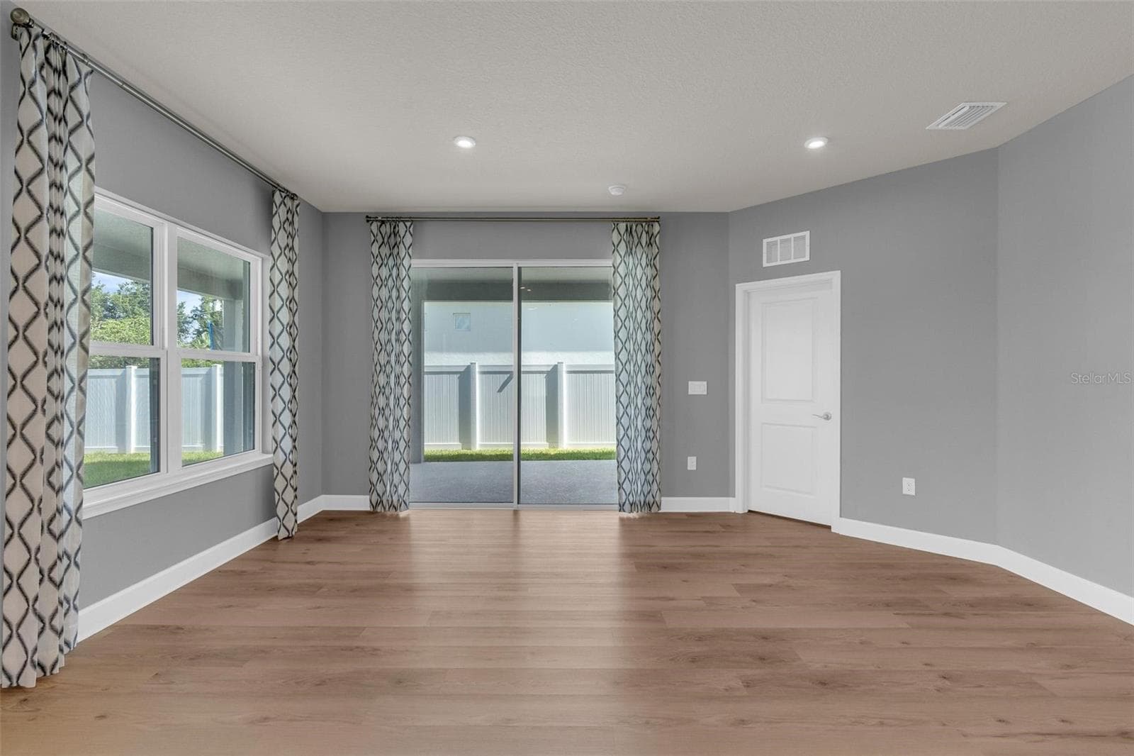 Single Family Residence at 3009 ROBLES RD, CLERMONT, photo 25 of 84