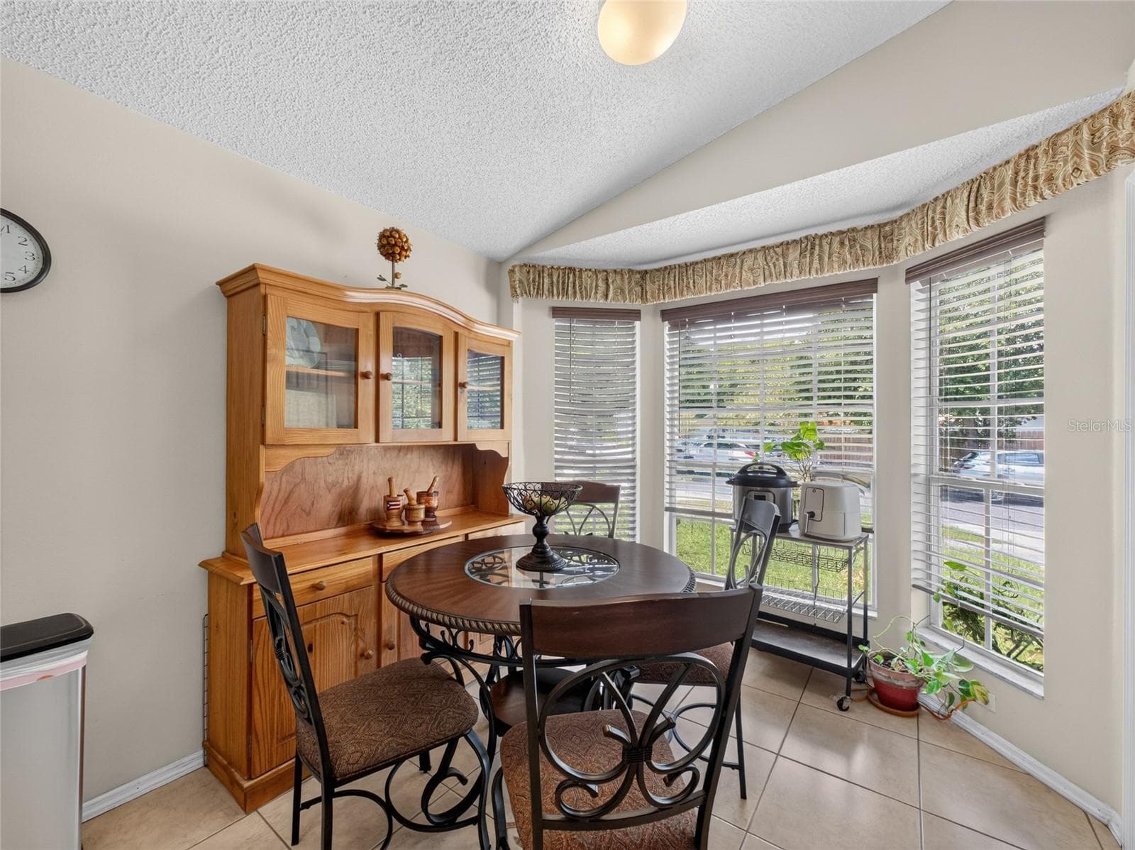 Single Family Residence at 10225 CODY LN, ORLANDO, photo 5 of 23